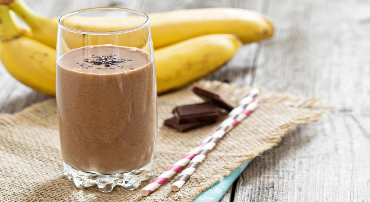 Healthy Chocolate Banana Smoothie